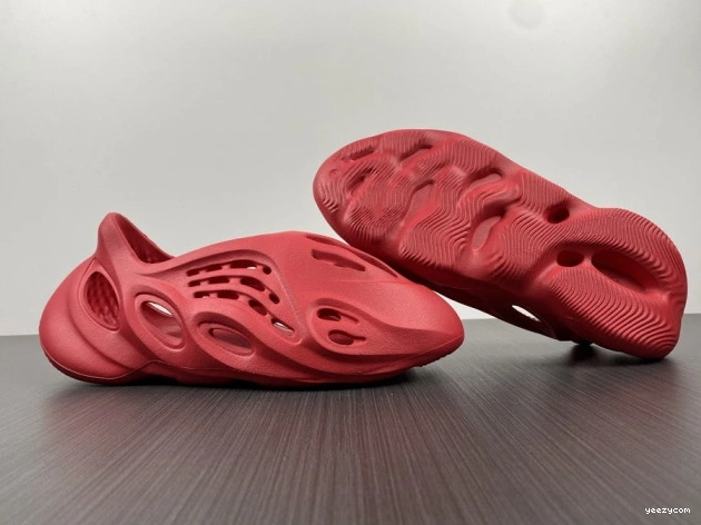 CW3355 Adidas Yeezy Red Foam 1215